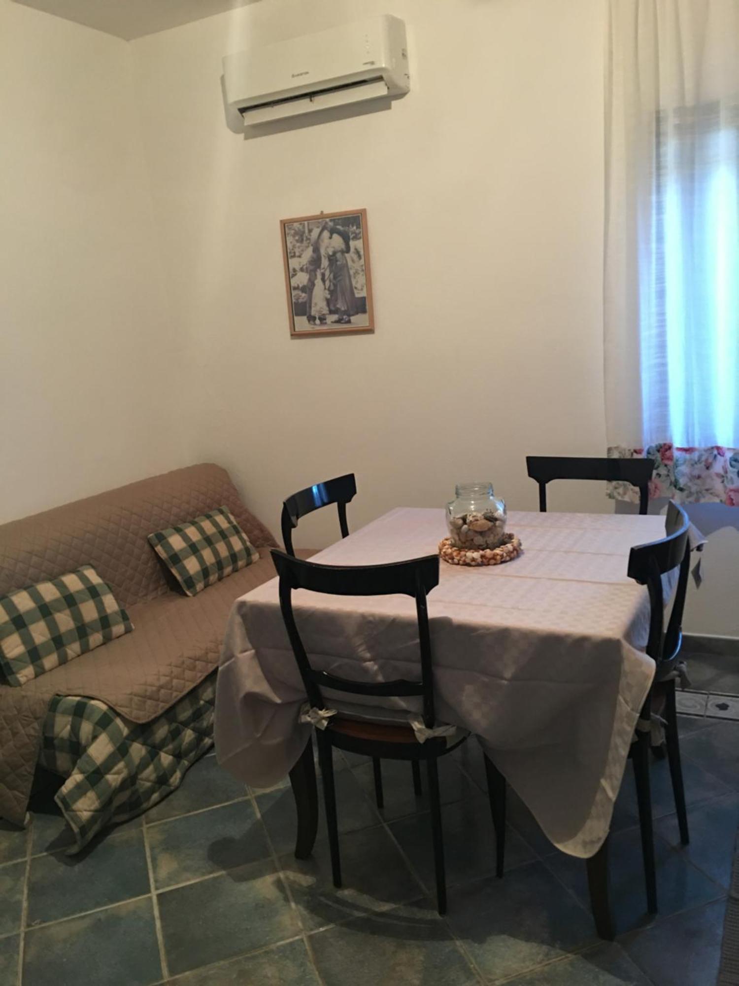 Mimosa Bilocale Cala Liberotto Eksteriør billede